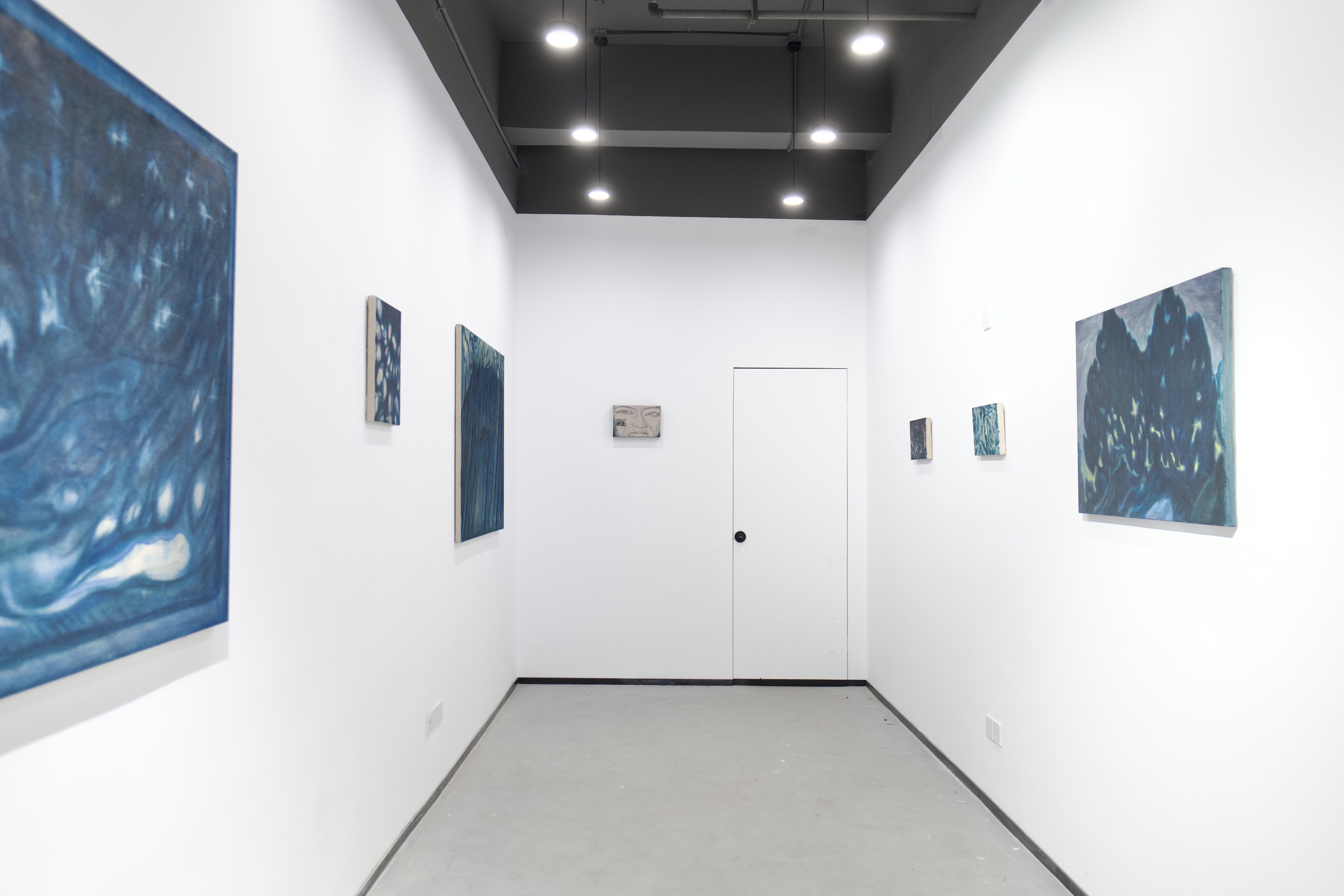 郭荣煊：月色昏昧 展览现场 1 · 郭荣煊 RONGXUAN GUO · L Gallery